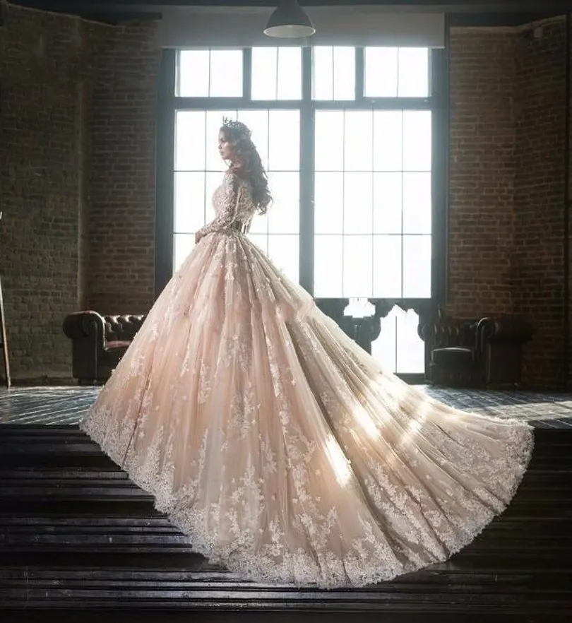 Robes De Novia 2017 Magnifiques Robes De Mariée En Ligne Avec Manches Longues Tulle Appliques Robe De Mariée Robe De Mariée Tribunal Train