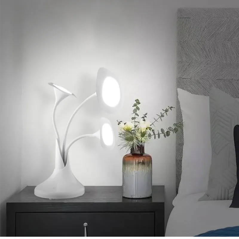 Lampada da tavolo Morning Glory romanzo creativo tre lampioni a risparmio energetico interruttore tattile luce notturna da tavolo USB