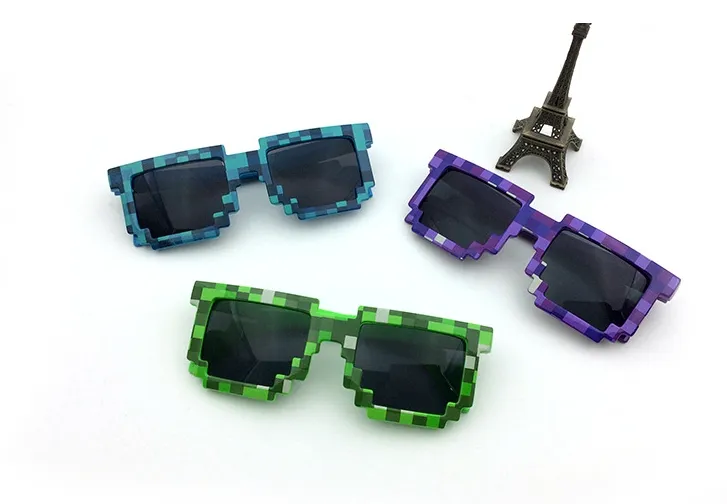 Pixel Mosaic Plaid occhiali da sole moda uomo donna CPU Bit Occhiali da sole pixelati a bassa risoluzione UV400 Oggetti di scena travestimenti da festa