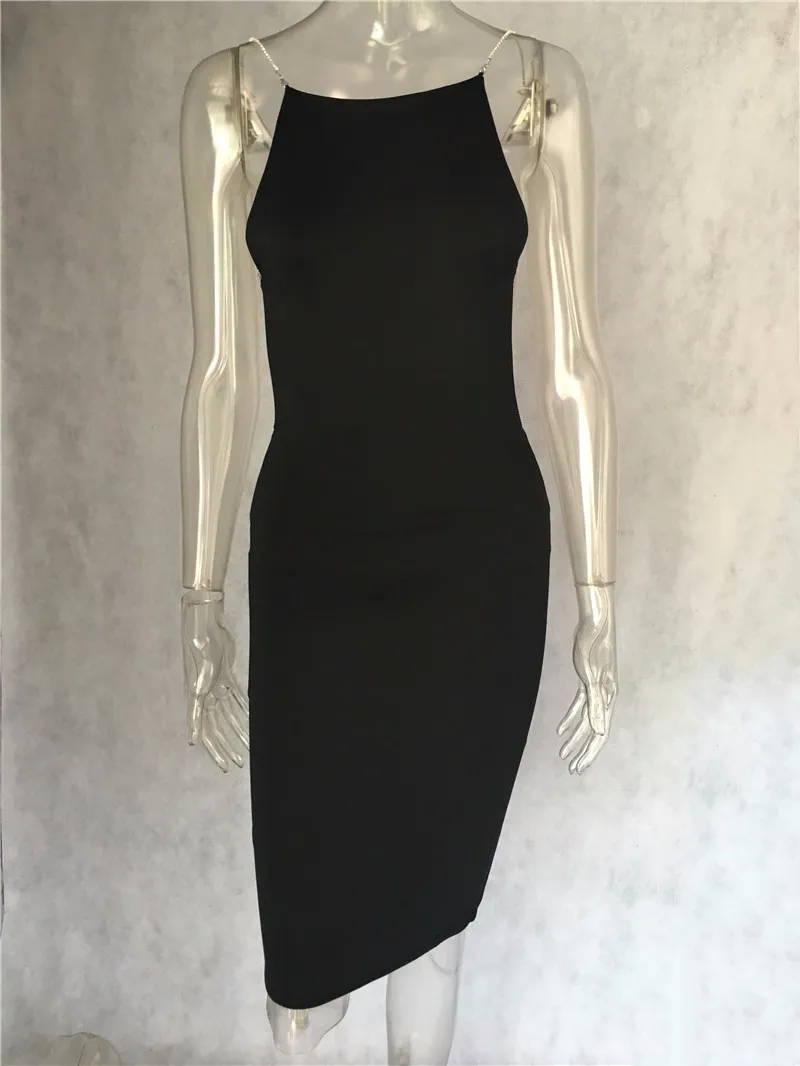 Sexig bodycon backless klänning med slash neck sequin kedja knä längd färg solid svart vit sommar