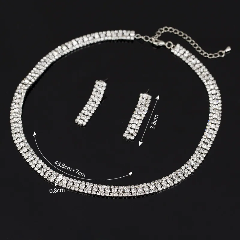 Set di gioielli da sposa eleganti di lusso che include 1 paio di orecchini a bottone con fiori e 1 collana nuziale con pietra CZ2578