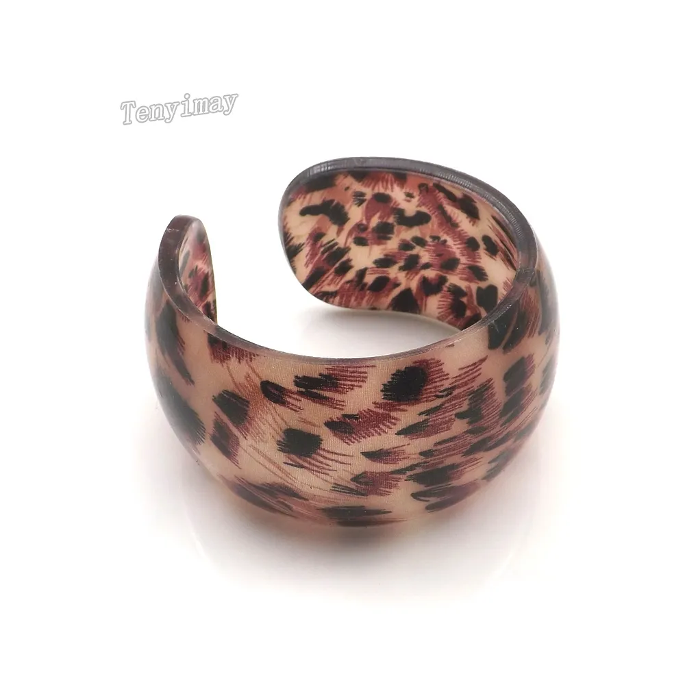 Acrylic Bangle Fashion Mixed Color Leopard Tryckd Öppnad bred Bangle för marknadsföring Partihandel 24st / Fri frakt