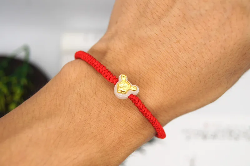 Gold embroidery mouse hand-knitted red king kong knot "lucky bracelet