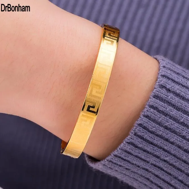 Famous bracelet store brands