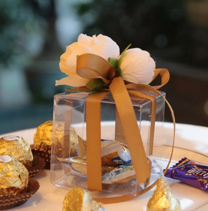 Limpar Caixas De Favor De PVC Caixas De Casamento Festa de Aniversário Doces Bolo De Macaron Envoltório Flor Fita Fita Quadrado Caixa Doces Presente de Presente de Presente