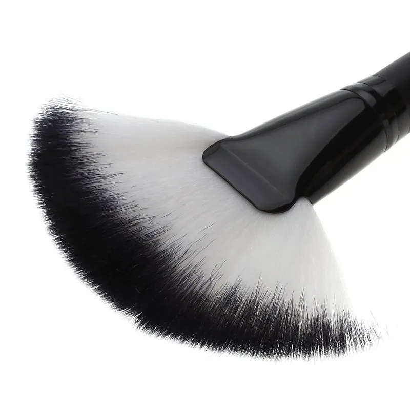 Soft Makeup Large Fan Brush Foundation Blush Blusher Powder Highlighter