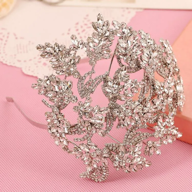 Ny Bröllop Bridal Crystal Rhinestone Silver Queen Headbands Tiara Headpiece Princess Hårtillbehör Pagant Prom Retail Smycken Party