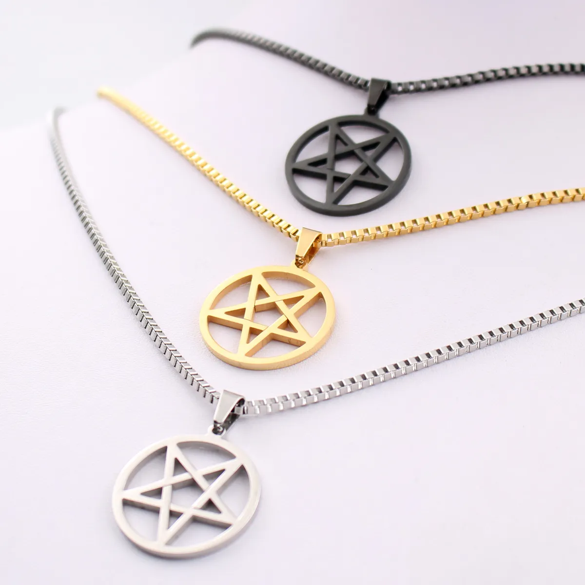 pentagrama satânico símbolo Satã adoração Wicca pentagrama pingente de aço inoxidável colar de prata de ouro preto 2.4mm 24 polegadas caixa de cadeia para homens