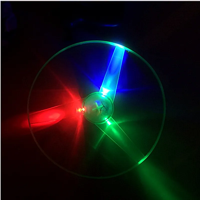 Kinder Beleuchtung Geschenk Zugdraht Blitz leuchtende fliegende Spielzeuge 25 cm 3 Farben zufällige LED-Licht UFO Kinder Nachtspaß