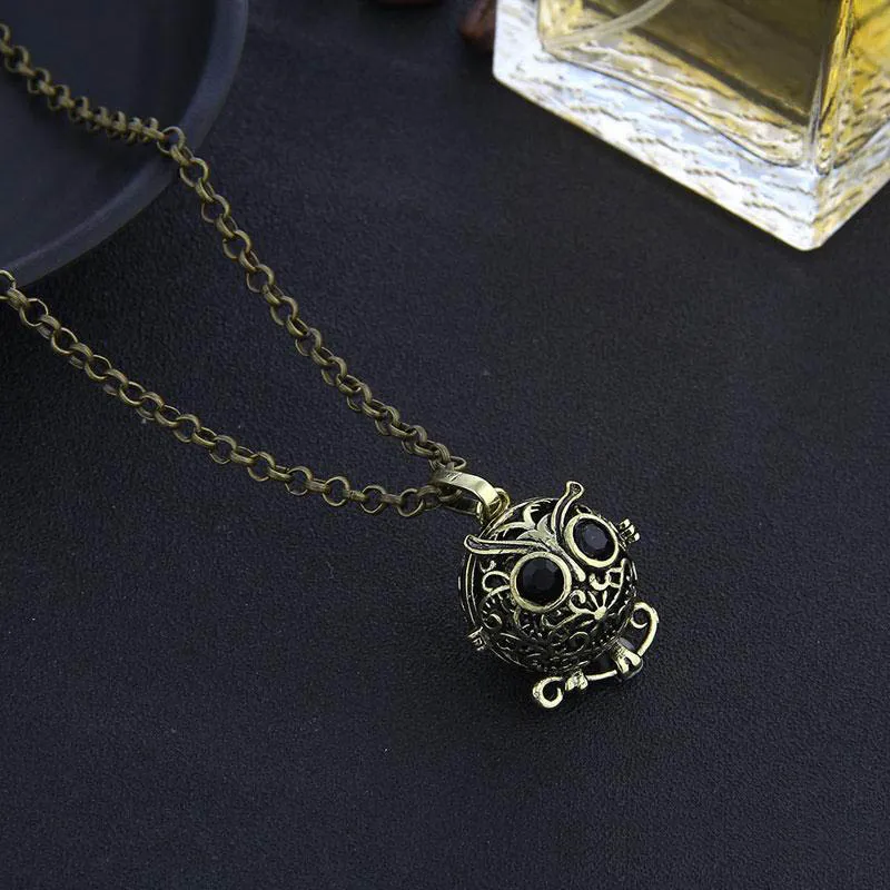 New Hollow Animal Owl Locket Wish Box Necklace for Perfume Aromatherapy Essential Oil Perfume Fragrance Diffuser 