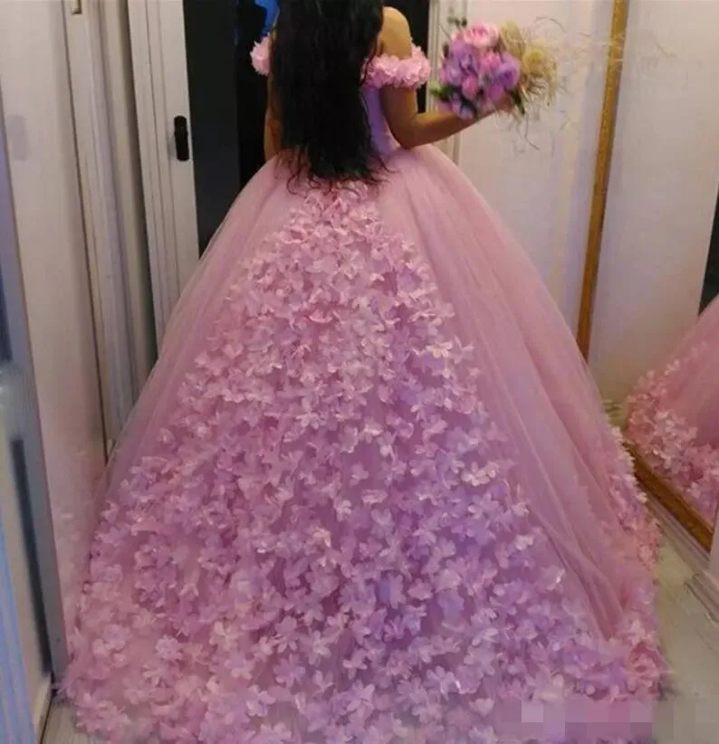 Elegancka Suknia Balowa Quinceanera Suknie z Handmade Flowers Puffy Tulle Celebrity Prom Sukienka Długie Koronki Wracać Cekiny Suknie Bridal Beach