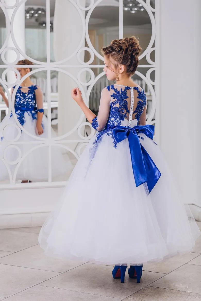 Nya blommaflickaklänningar Royal Blue Bow Sashes o-hals tre kvarts spetsboll klänning formell tävling nattvards klänning vestido322t