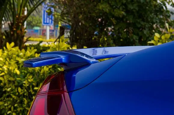 Materiale ABS più resistente di alta qualità con alettone posteriore in vernice colorata Spoiler berlina Honda Civic 2016-2020