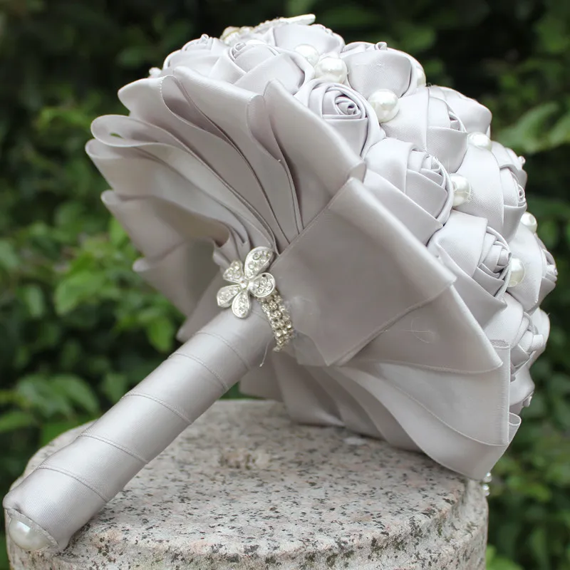 Silver Wedding Bridal Buquet Symulacja ślubna kwiat Sweet 15 Quinceanera Bukiet sztuczny kwiat Perły Kryształowe trzymanie Flowe9822853