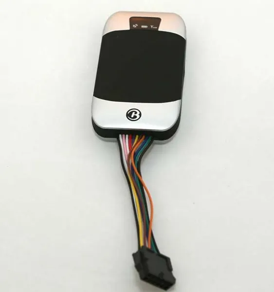 Tracker GPS 303F 303G GPS auto auto / GSM / GPRS SMS Sensore carburante telecomando Monitoraggio in tempo reale del telefono Con scatola al dettaglio