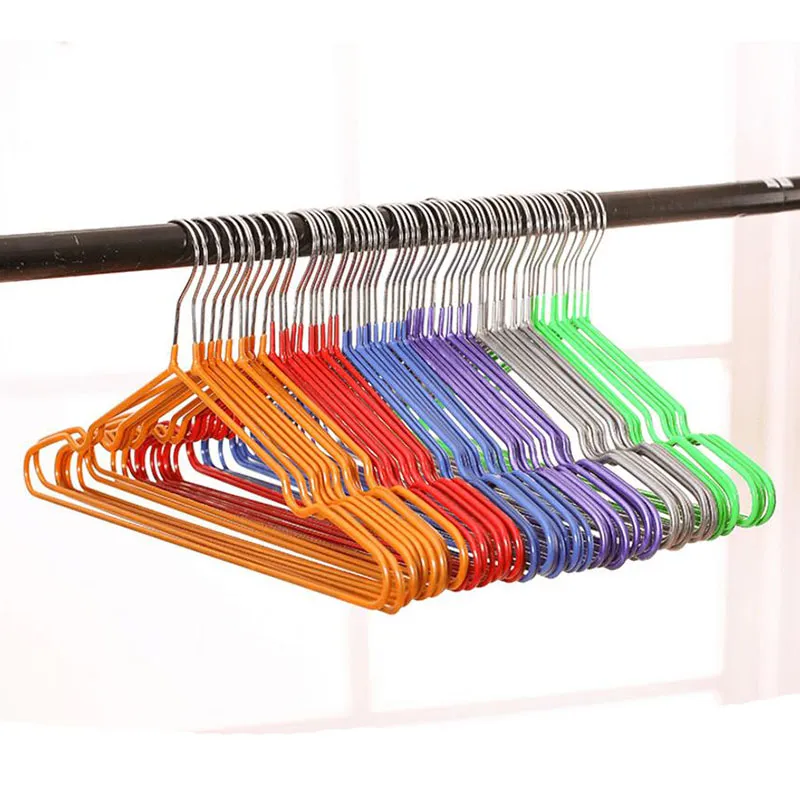 Cintre en métal enduit épais de PVC de haute qualité coloré, gain de place  antidérapant chemises habille des cintres pour rack (30 Pcs / lot)