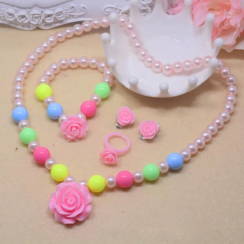 Perles de perles d'imitation de petite fille Belle Baby Girl Bijoux Bijoux Rose Fleur Collier Bracelet Boucles d'oreilles Enfants Kids Cadeau