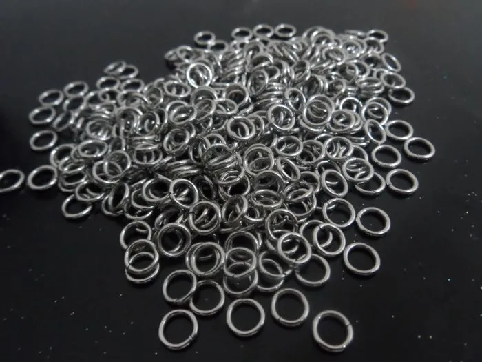 grossist Stark Rostfritt stål Open Jump Ring Split Ring 5x1mm / 6*1mm / 7*1mm / 8*1mm Smycken Hitta Silver Polerat mode DIY BLING