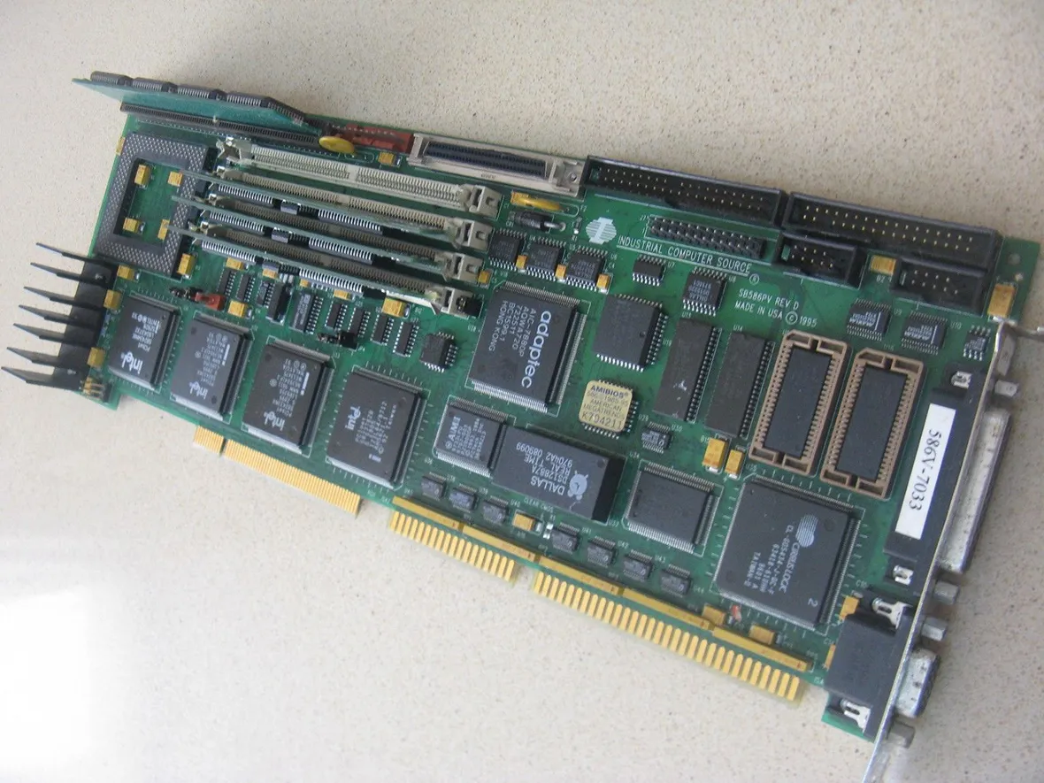 Przemysłowy komputer Źródło SB586PV REV D Płyta komputerowa 100% Testowany, używany, dobry stan z Warranem