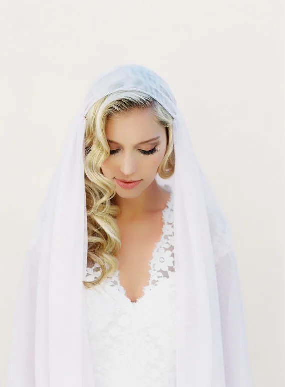 Juliet style cap Wedding Veil White Ivory Champagne two layer Bridal Veil knee Length cut edge