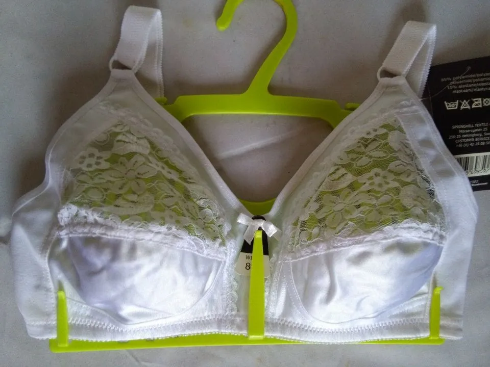 cro ... Seksi Beyaz Bayan Sexy Dantel Patchwork Yok yastıklı B. W tel Ücretsiz Bra 36C 36B 38B 38B 38C 40C 42C Push Up