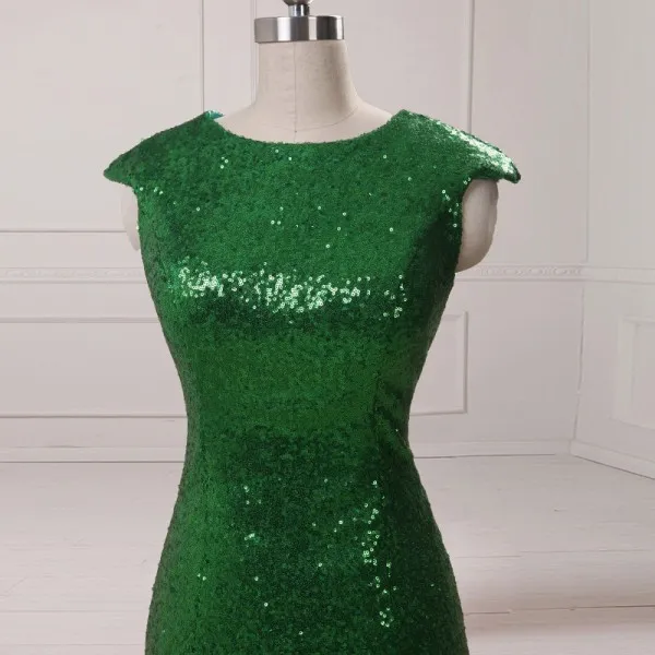 Bling Bling Emerald Green Sequined Dress Jewel Neck Capped Ärmlös Mermaid Elegant Aftonklänning med Split Prom-kappor Sweep Train