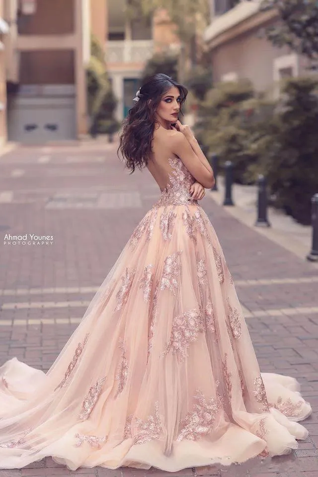 Sexy Lace Backless Prom Robes formelles 2018 Berta Sheer Neck Sans manches avec train détachable Split Arabic Evening Occasion Robes 9059546
