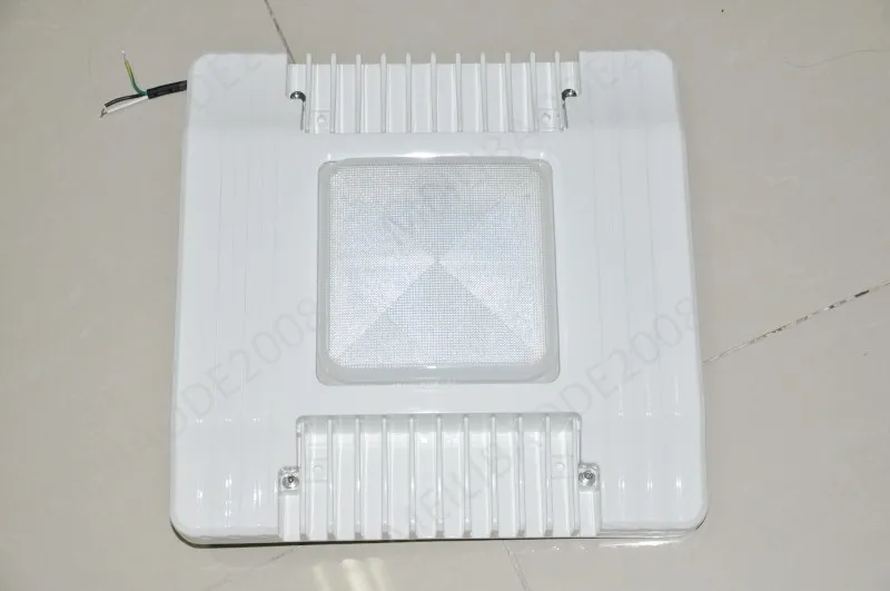 60W 100W 130W 150W Lampe de station-service Led Canopy Lights Industrial Factory High Bay Meanwell Driver smd Chips 90-277V 120lm / W Commercial