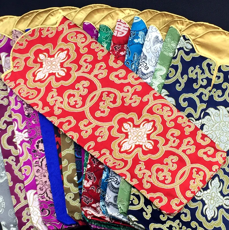 Hoge Kwaliteit Handgemaakte Kwastje Zijde Brocade Tas voor Chinese Knoop Wijnfles Cover Kleding Thuis Party Tafel Decoratie Fles Packaging Pouch