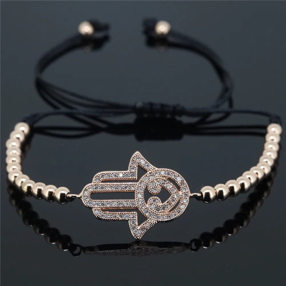 Charm-Armbänder im Großhandel – Anil Arjandas-Armband, Mosaik-CZ-Kristall, seitliche Hamsa-Rundkugel, Messingperlen, Flechten, Makramee-Armband für Frauen