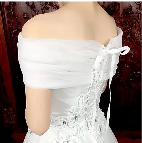 2017 Élégant Bateau Décolleté De Mariage De Mariée Wraps Veste Châle Sexy Hors Épaule Tulle À Lacets Dos Accessoires De Mariage 4762336