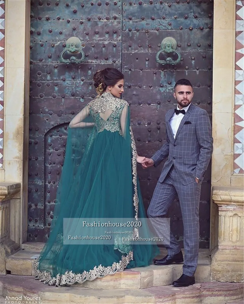 2020 Nouveau chasseur Green Arabe Muslim Robes de soirée à manches longues Appliques Two Piece With Wrap Formal Prom Robe plus taille Dubaï P3967394