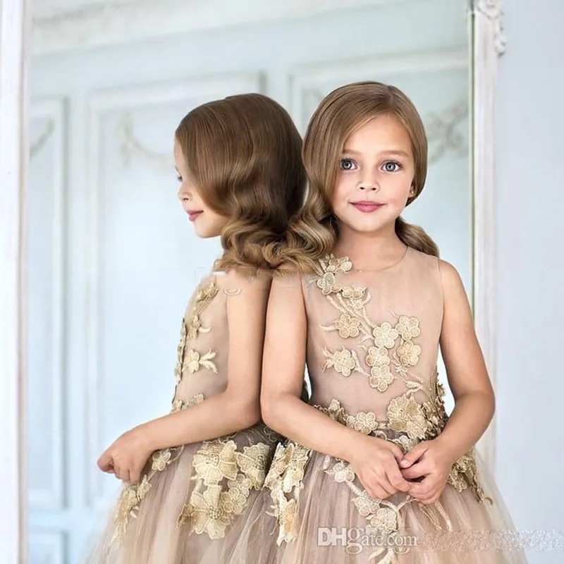 Champagne Tea Length Flower Girls Dresses For Weddings Tulle Appliques A Line Girls Pageant Gowns Zipper Back Customized Kids Party Dress