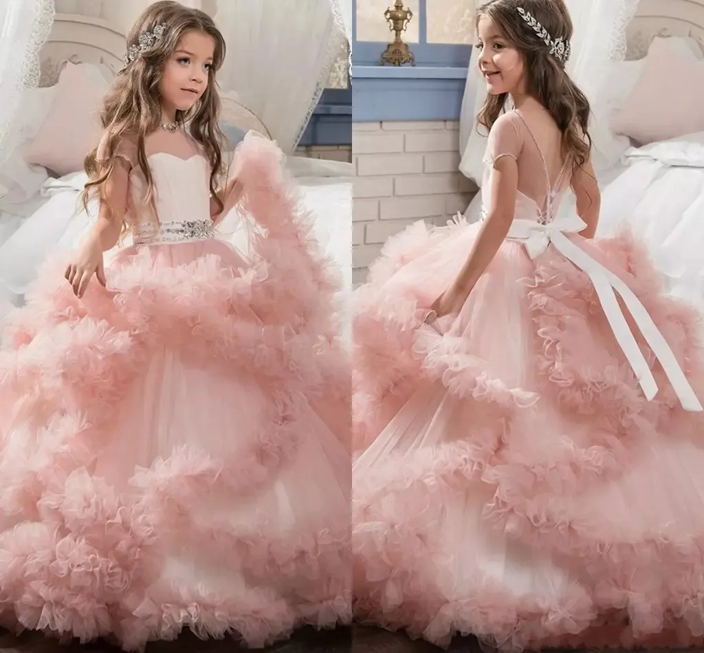 Unik designer blush rosa blomma tjejer klänningar 2017 boll klänningar cascading ruffles långa sidans kappor för liten tjej mc1290