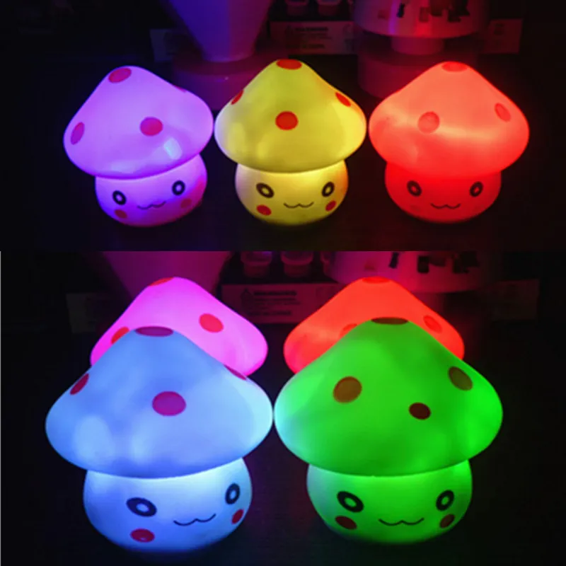 LED LED Grzybowa Lampa 6,5 ​​cm Zmiana kolorów Party Lights Mini Soft Dziecko Dziecko Sleeping Nightlight Nowość Luminous Toy Prezent