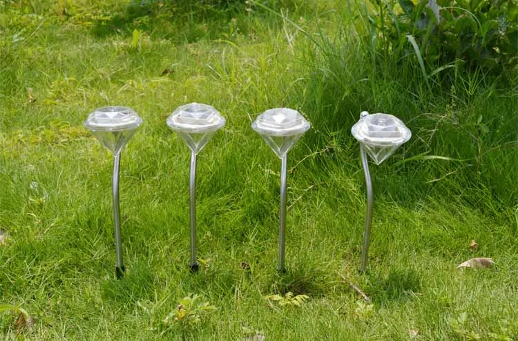 6 sztuk Ze Stali Nierdzewnej Słoneczna Power Diament LED Stawka Lampy Krajobraz Outdoor Garden Path Path Lawn Courtyard Dekoracje Ścieżka Lampa Lawn