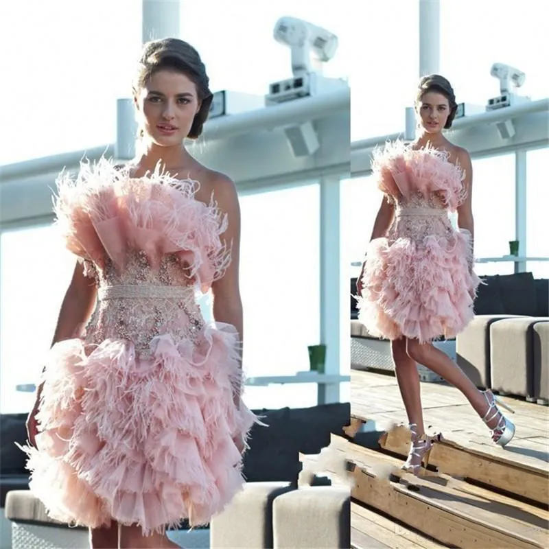 2017 fancy noble roze korte homecoming jurken strapless met kralen feather prom jurken rug rits op maat gemaakte cocktailjurken plooien nieuw
