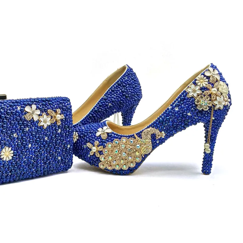 Scarpe da sposa con perle blu royal con borsa abbinata Scarpe da cerimonia nuziale con strass stile pavone dal design splendido con pochette2582