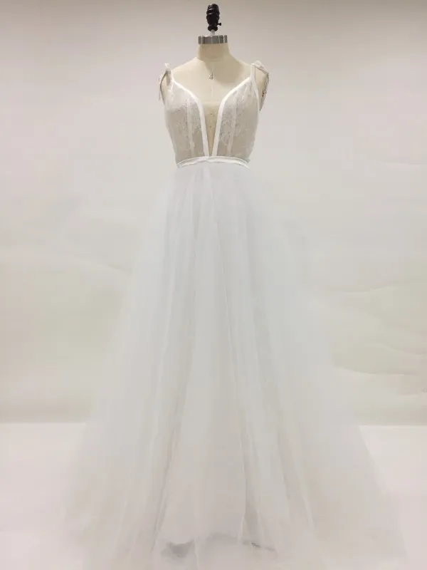 Real Picture Sexy Sheer Wedding Dress Spaghetti Straps Illusion Top Backless Lace-up Puffy Tulle Country Beach Bridal Gowns Real Image