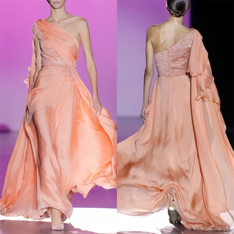 2023 Coral One Shoulder Evening Jurken Mouw Chiffon Ploeged Lace kralenontwerpers Couture Vestidos de Fiesta Long Party Prom -jurken