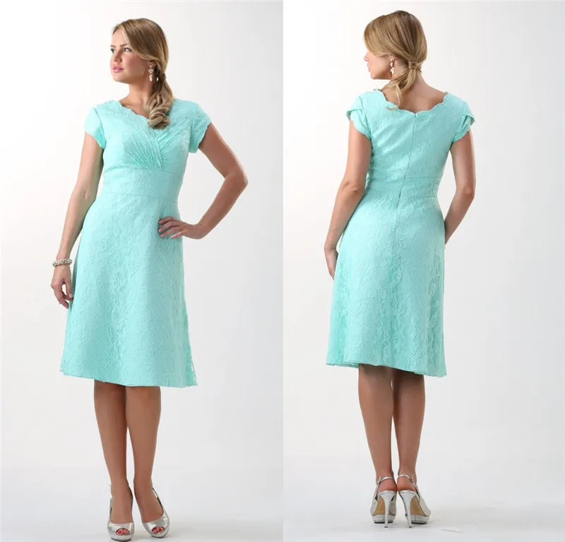 Mint Lace Short Modest Bridesmaid Dresses With Short Sleeves Simple A-line Knee Length Cheap Country Bridesmaids Dresses For Wedding