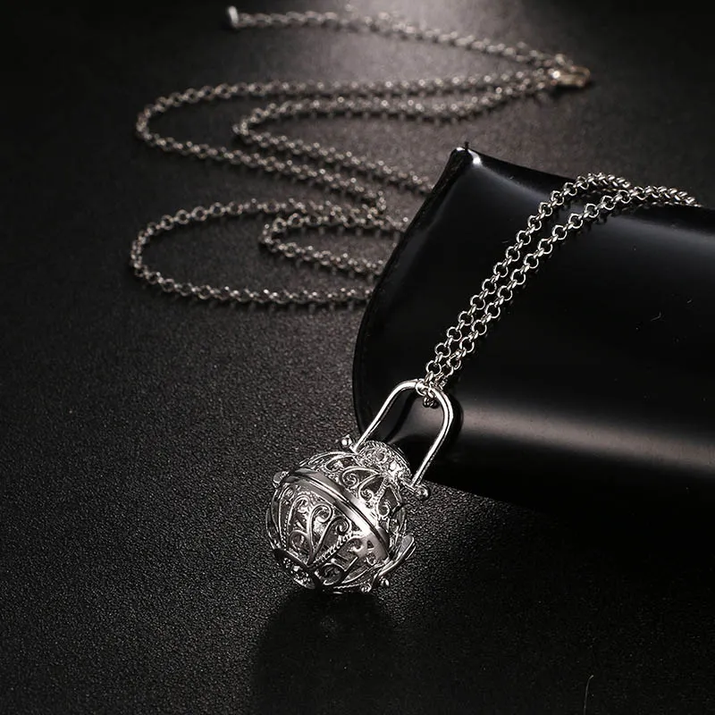 Aromatherapy Essential Oil Diffuser Necklace Locket Pendant Necklaces Fashion Jewelry Gifts