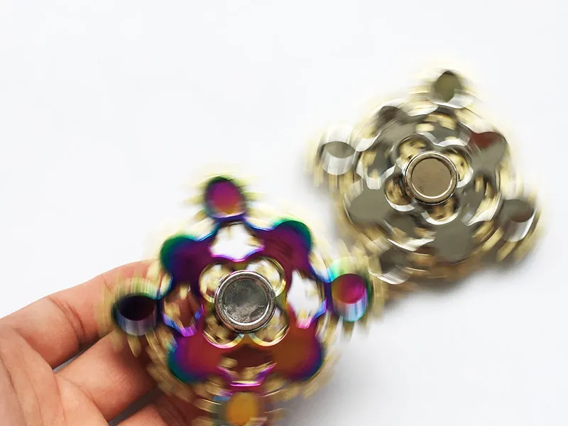 Yeni varış Fidget Spinners EDC metal El Spinner Oyuncaklar 9 Dişli Zinciri Parmak Stres dokuz Dişliler Tekerlekler parmak Dekompresyon Oyuncak 100