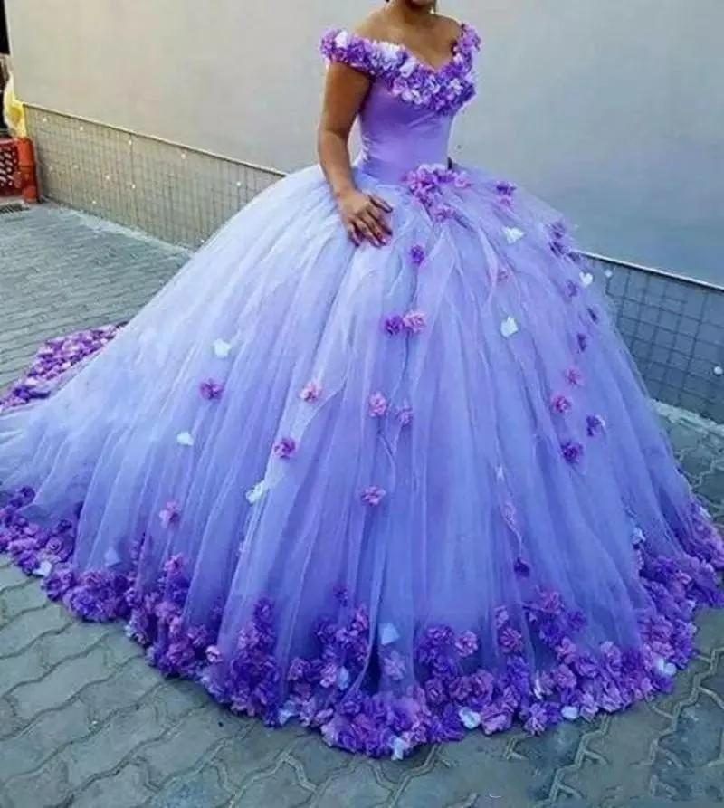 Amazing Lavendel 3D-Floral Appliques Bröllopsklänningar 2018 från axel Tulle Ball Gown Bridal Vestidos Skräddarsydda Spetsar upp Bröllopsklänningar