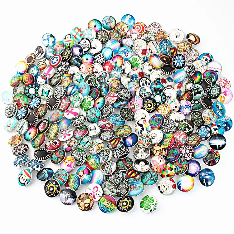 Hurtownie Assorted Mix Colors Noosa Style 18mm akrylowe szklane przyciski Snaps Charms Charms Biżuteria dla bransoletek Nowy