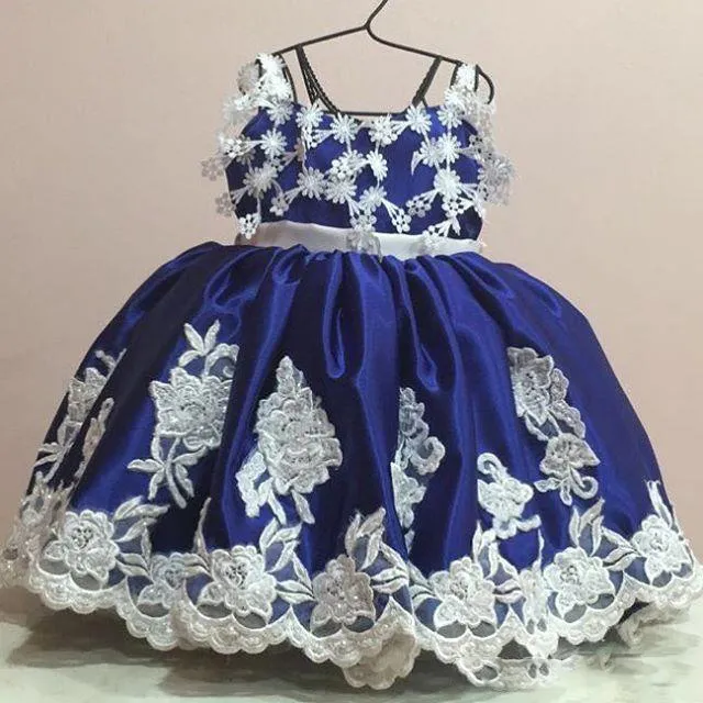 Bonito Azul Royal Do Bebê Vestidos Formais 2017 Rendas Apliques de Espaguete Crianças Primeira Comunhão Vestidos Com Grande Arco Vestido Da Menina de Flor Para O Casamento