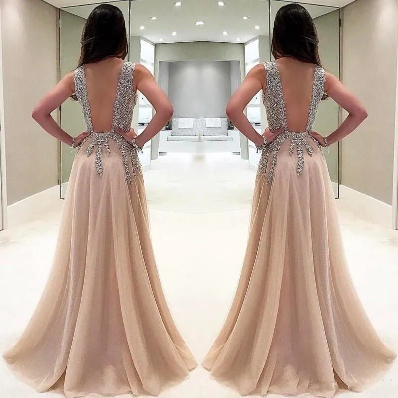 2020 Plus Size Bling Champagne Prom Dresses Perline di cristallo Side Split Illusion Profondo scollo a V Tulle Open Back Party Dress Abiti da sera formale