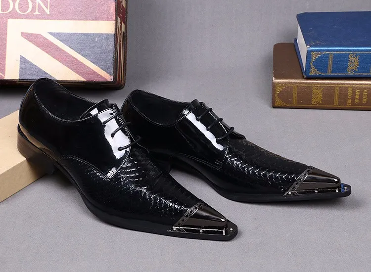 Christia Bella Mode Italienische Männer Halbschuhe Schuhe Aus Echtem Leder Business Männer Kleid Schuhe Schwarz Hochzeit Männer Formelle Schuhe Brogues