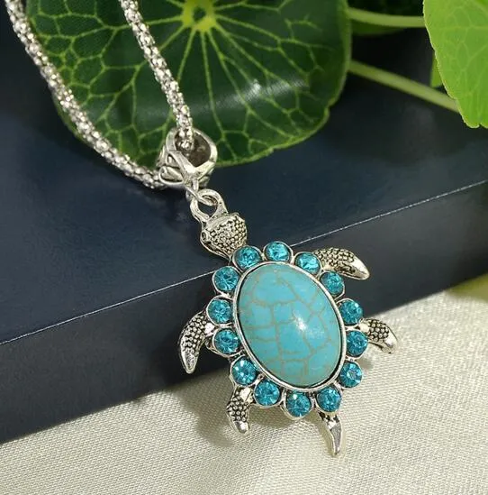 Natural Stone Rhinestone Turtle Tortoise Shaped Pendants Women Jewelry Vintage Diamond Necklaces Diamond Turquoise Sweater Chain Charm