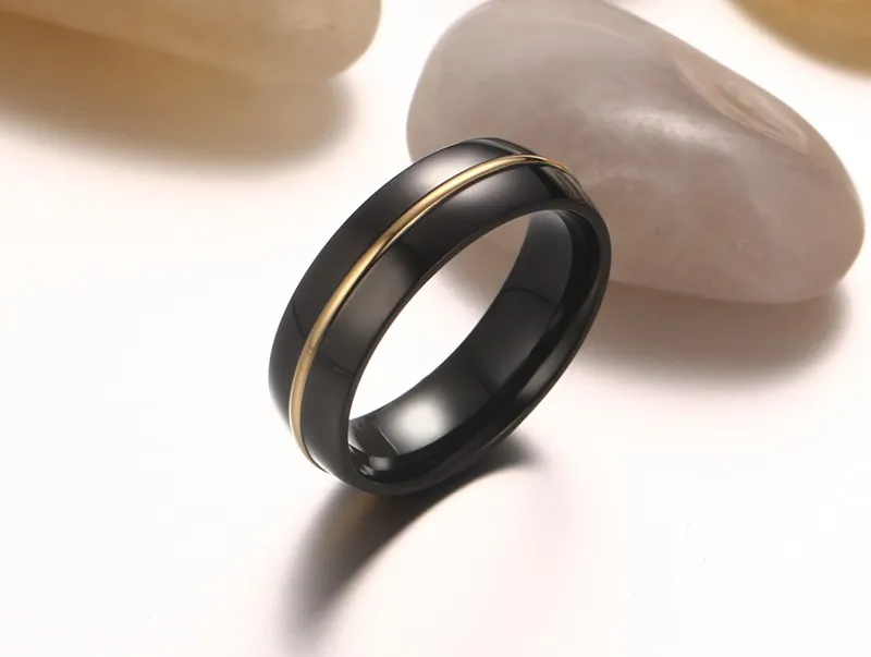 Mens preto banda de casamento anel de jóias 6mm 18k canal banhado a ouro com arco topo e acabamento polido bordas R-195